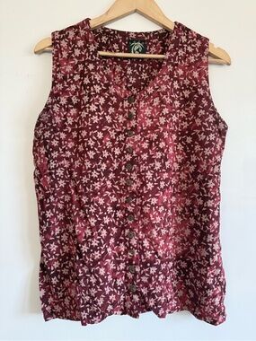 Vintage Sleeveless Button-Front Floral Print Top